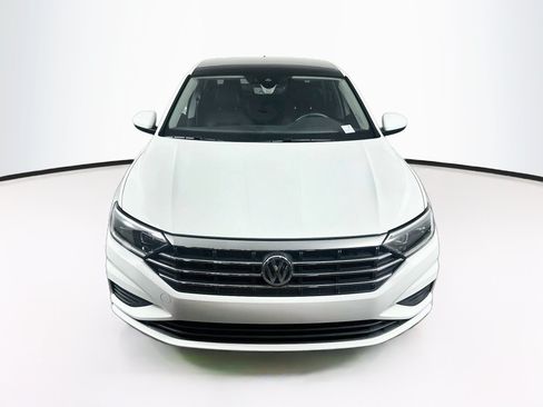 Used 2021 Volkswagen Jetta SEL FWD image 2