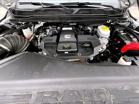 Used 2024 RAM 2500 Limited image 31