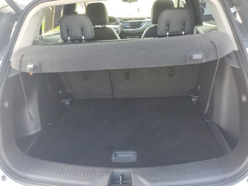 Used 2022 Buick Encore GX Select w/ Sport Touring Package FWD image 9