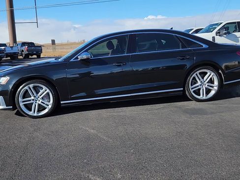 Used 2020 Audi S8 L image 2