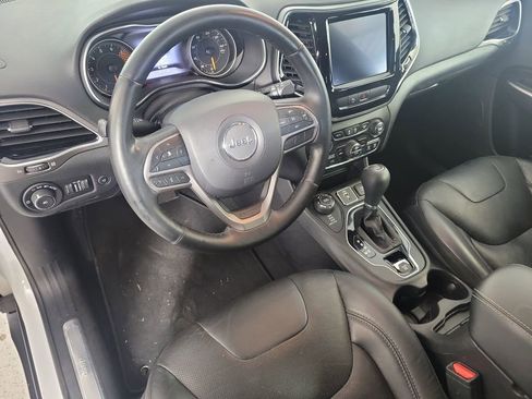 Used 2019 Jeep Cherokee Limited AWD/4WD image 11