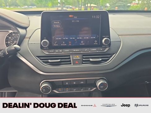 Used 2021 Nissan Altima 2.5 SR AWD/4WD image 18