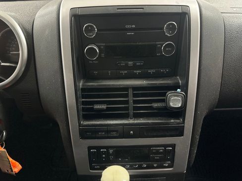 Used 2009 Mercury Mountaineer Premier AWD/4WD image 6