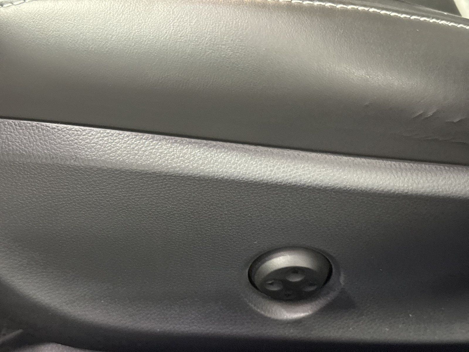 Used 2018 INFINITI QX30 FWD image 15