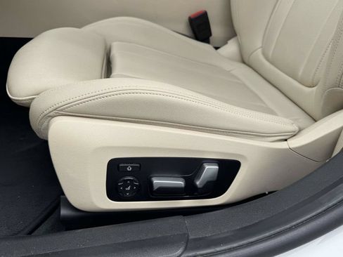 Used 2020 BMW 330i xDrive Sedan w/ Premium Package AWD/4WD image 20