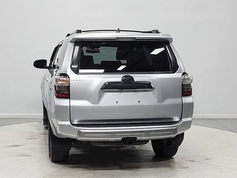 Used 2019 Toyota 4Runner TRD Off-Road Premium AWD/4WD image 6