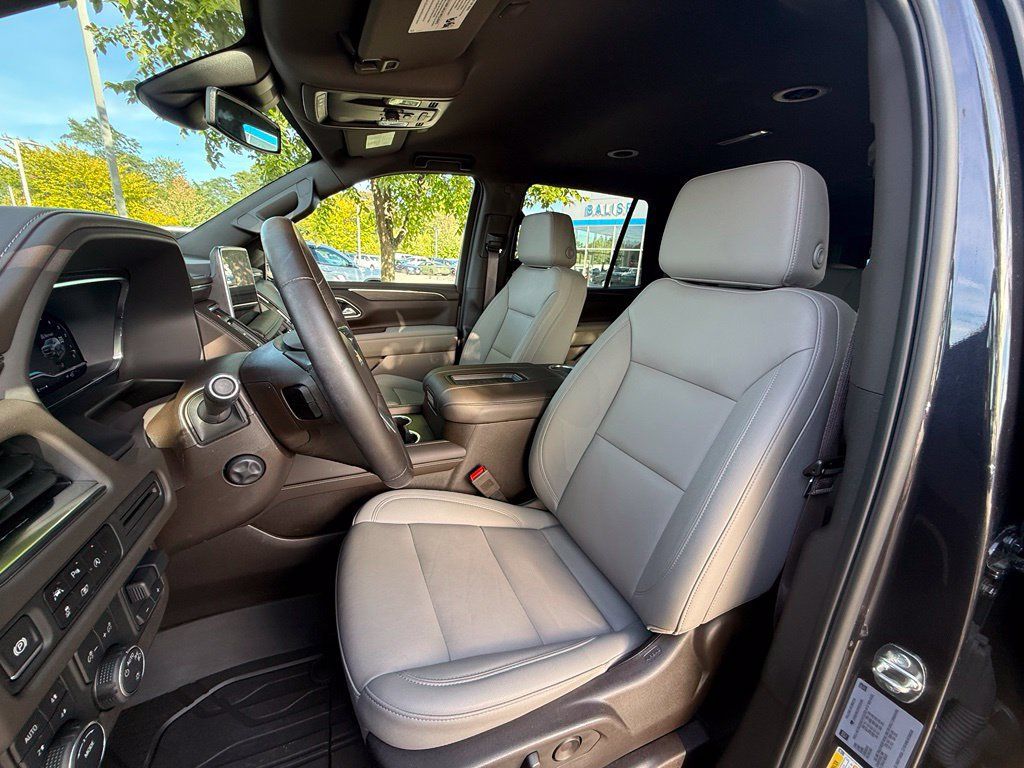 Used 2024 Chevrolet Tahoe LT w/ Luxury Package AWD/4WD image 27
