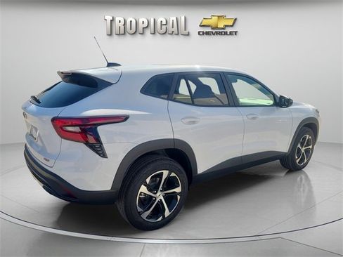 New 2026 Chevrolet Trax RS image 5