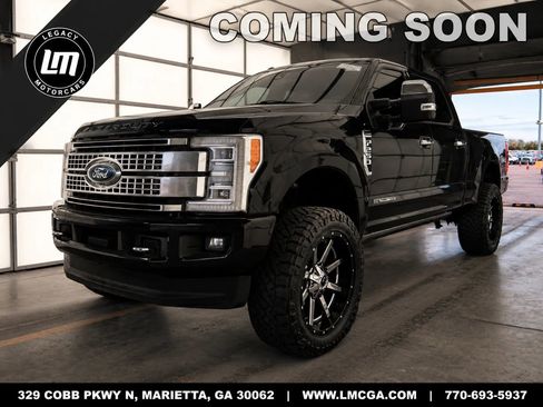 Used 2017 Ford F250 Platinum w/ FX4 Off-Road Package AWD/4WD image 1