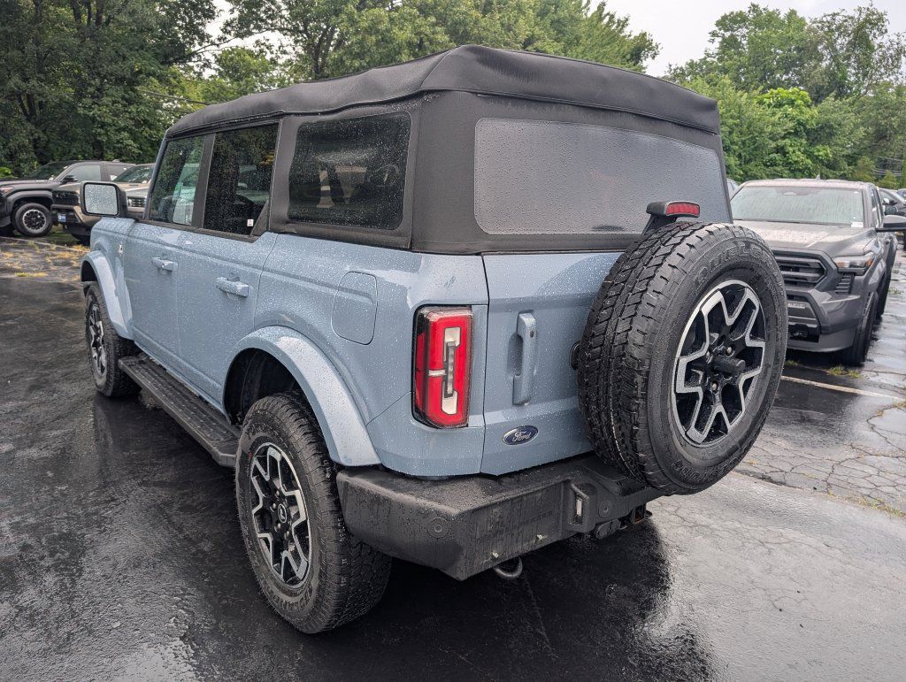 Used 2023 Ford Bronco Outer Banks AWD/4WD image 7