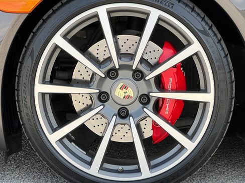 Used 2013 Porsche 911 Carrera 4S AWD/4WD image 15