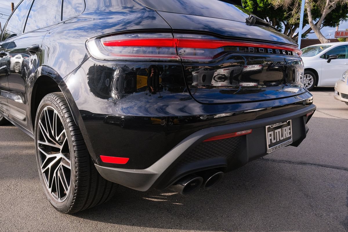 Used 2023 Porsche Macan Turbo AWD/4WD image 41