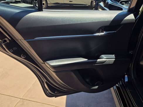 Used 2020 Toyota Camry SE w/ Convenience Package image 23