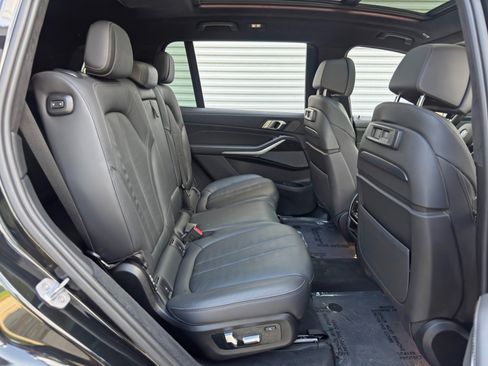 Used 2020 BMW X7 xDrive40i w/ M Sport Package AWD/4WD image 46