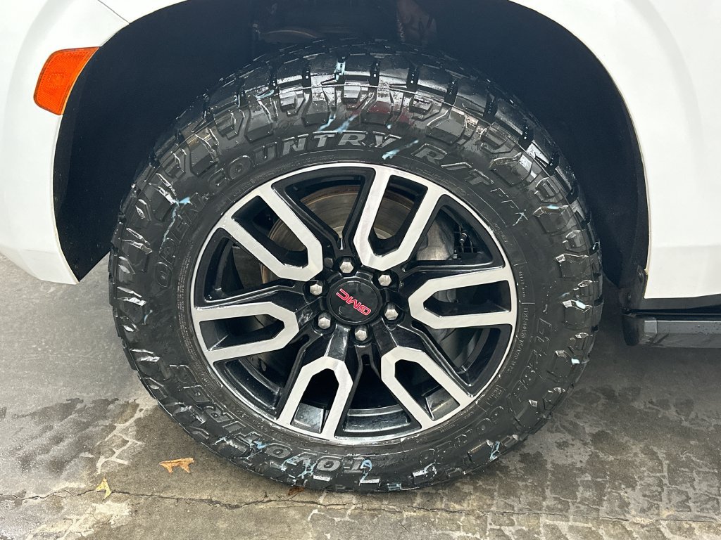 Used 2021 GMC Yukon AT4 w/ AT4 Premium Plus Package AWD/4WD image 24