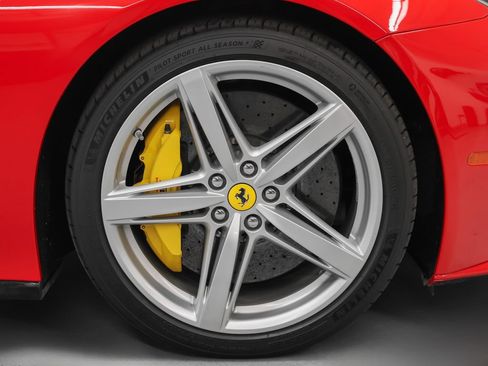 Certified 2014 Ferrari F12 Berlinetta RWD image 13