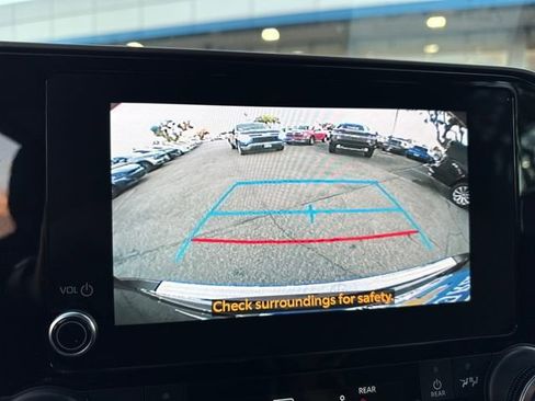 Used 2023 Toyota Highlander XLE image 20