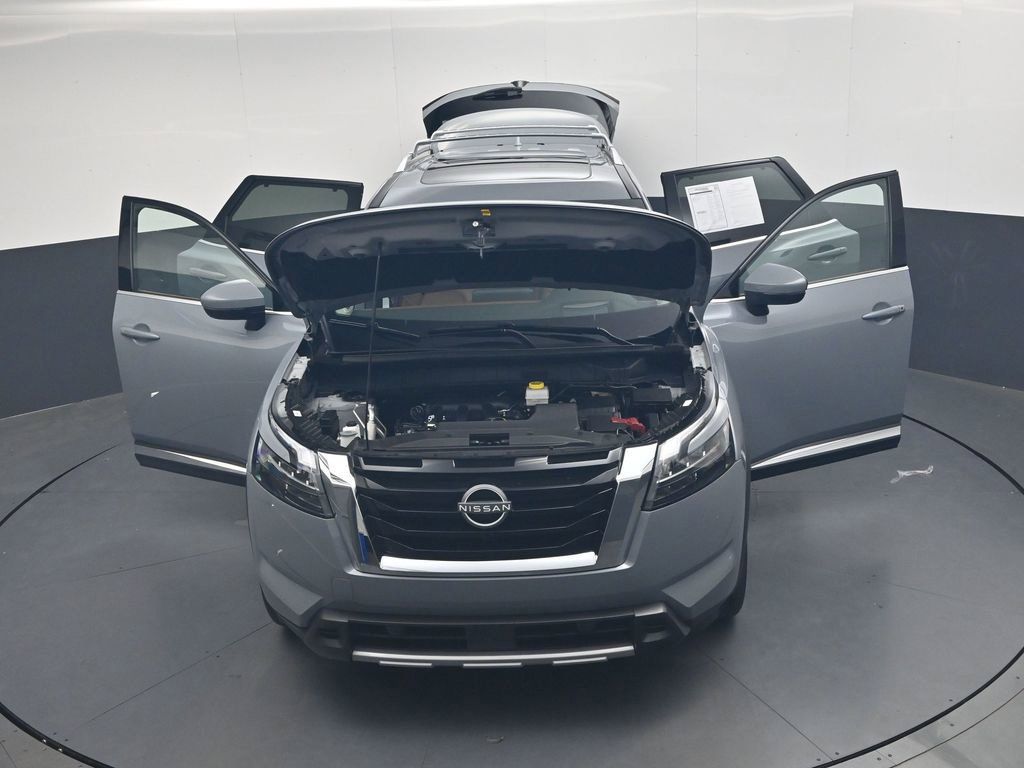 Certified 2025 Nissan Pathfinder Platinum w/ Cargo Package AWD/4WD image 46