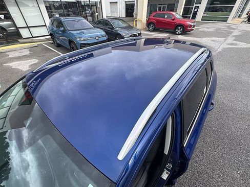 Certified 2024 Volkswagen Taos SE FWD image 14
