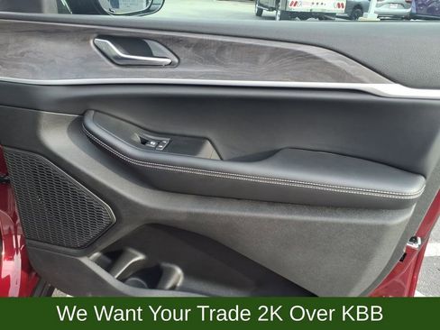 Used 2025 Jeep Grand Cherokee L Limited w/ Luxury Tech Group II image 29