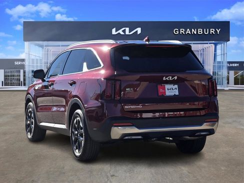 Certified 2025 Kia Sorento S image 5