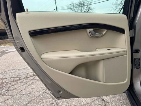 Used 2015 Volvo XC70 T5 Platinum image 38