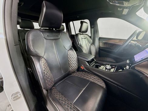 Used 2022 Jeep Grand Cherokee Summit w/ Luxury Tech Group V image 29