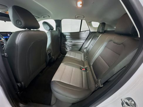 Used 2025 Chevrolet Trax LT w/ LT Convenience Package FWD image 25