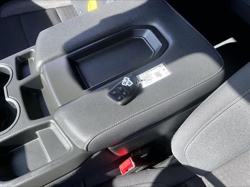 Used 2024 Chevrolet Silverado 1500 LT image 31