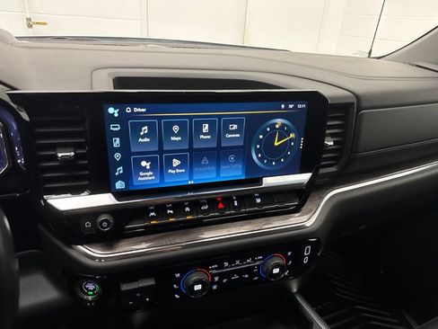 Used 2024 Chevrolet Silverado 1500 LTZ w/ Technology Package AWD/4WD image 18