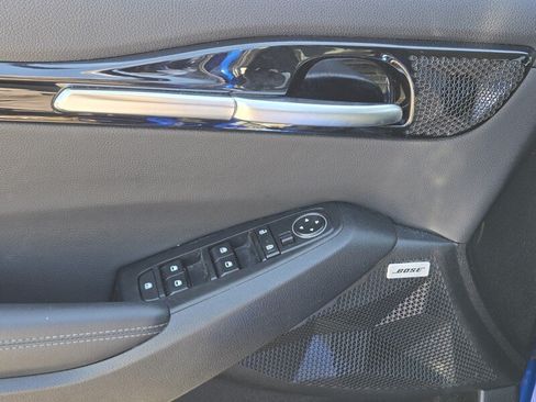 Certified 2023 Kia Seltos SX w/ SX Sunroof Package AWD/4WD image 18