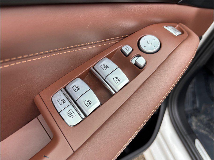 Used 2023 BMW ALPINA XB7 AWD/4WD image 23