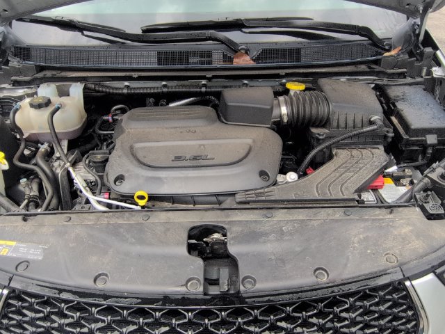 Used 2024 Chrysler Pacifica Touring-L FWD image 32