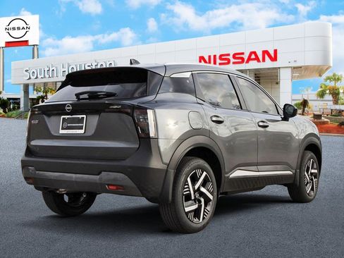 New 2026 Nissan Kicks SV w/ SV Premium Package image 4