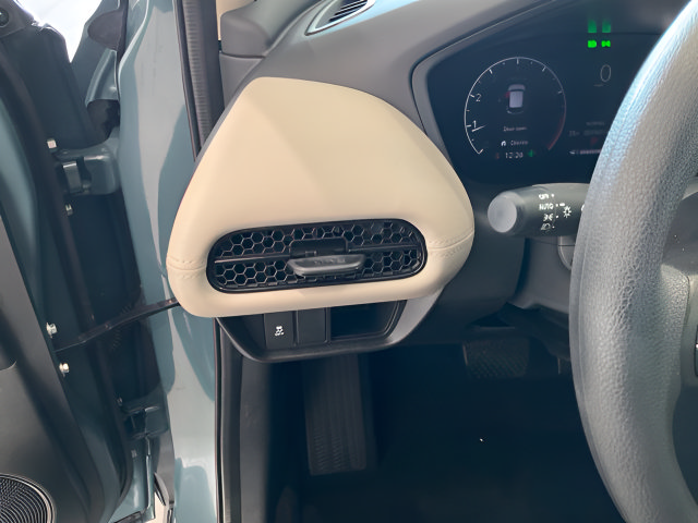 Certified 2027 Honda HR-V LX image 12