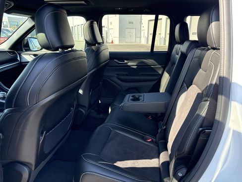 Certified 2024 Jeep Grand Cherokee Altitude RWD image 33