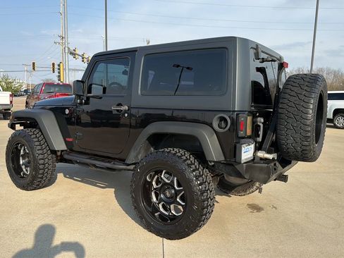 Used 2017 Jeep Wrangler Sport w/ Connectivity Group image 10