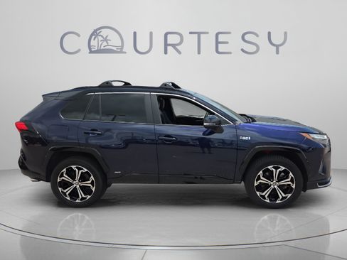 Certified 2022 Toyota RAV4 XSE w/ Weather Package AWD/4WD image 6