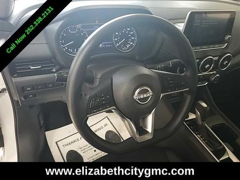 Used 2025 Nissan Sentra SV FWD image 5
