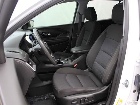 Used 2022 GMC Terrain SLE w/ Driver Convenience Package FWD image 18