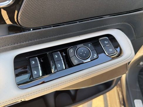 New 2026 Lincoln Aviator AWD image 21