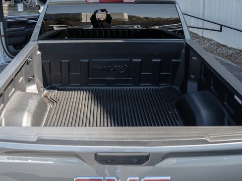 Used 2024 GMC Sierra 1500 SLE image 35