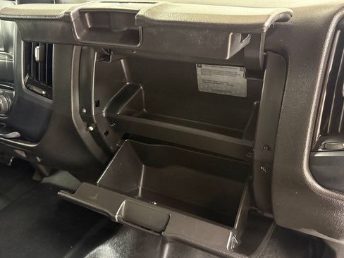 Used 2018 Chevrolet Silverado 1500 W/T RWD image 32