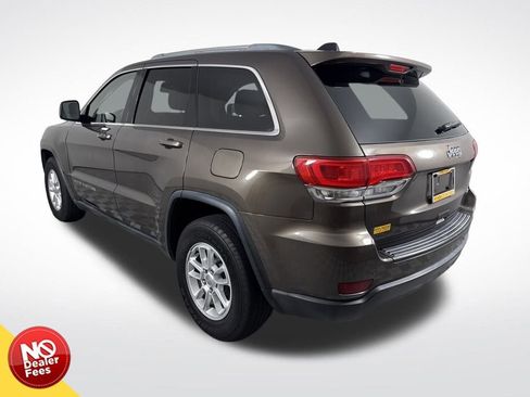 Used 2018 Jeep Grand Cherokee Laredo image 6