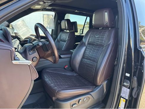 Certified 2021 Cadillac Escalade Sport Platinum w/ LPO, ONYX Package RWD image 26