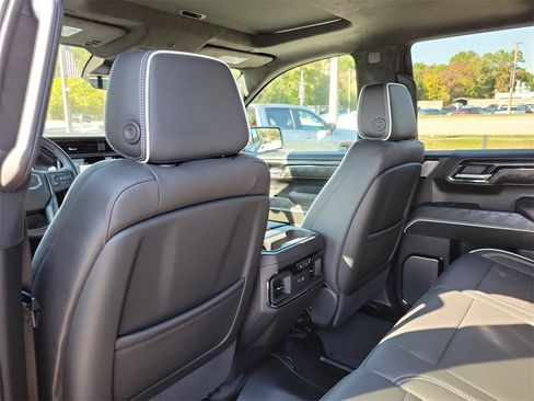 Used 2024 GMC Sierra 1500 AT4X image 42