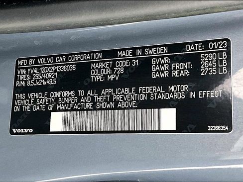 Certified 2023 Volvo XC60 B5 Ultimate w/ Climate Package image 44