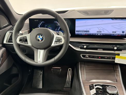 New 2026 BMW X5 xDrive40i w/ M Sport Package AWD/4WD image 24