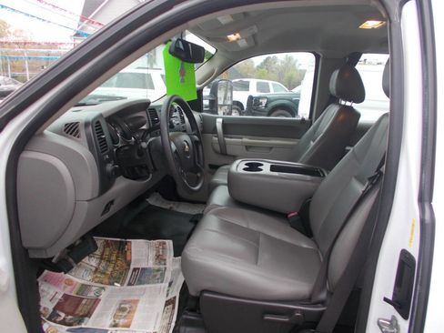 Used 2013 Chevrolet Silverado 3500 W/T image 5
