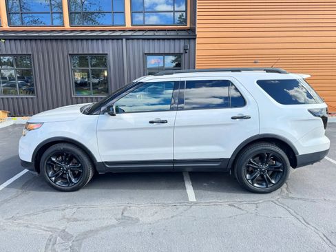 Used 2014 Ford Explorer Sport w/ Equipment Group 401A AWD/4WD image 2